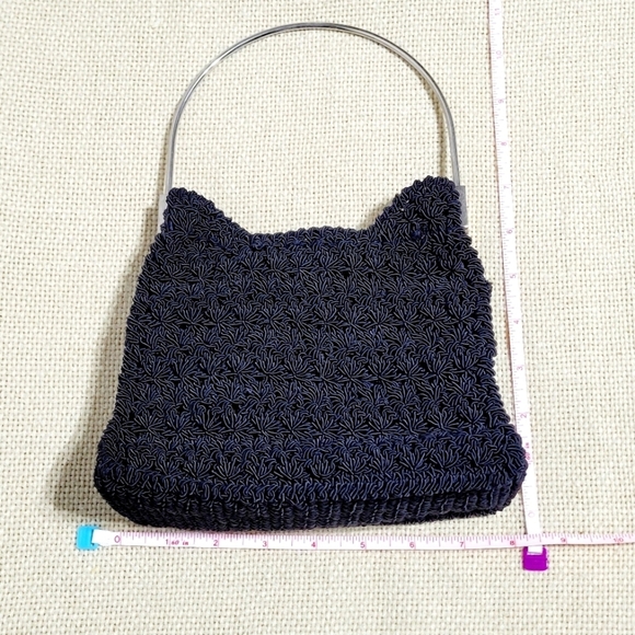 Vintage La Rue Black Crocheted Purse with Silver Handle - Picture 8 of 8